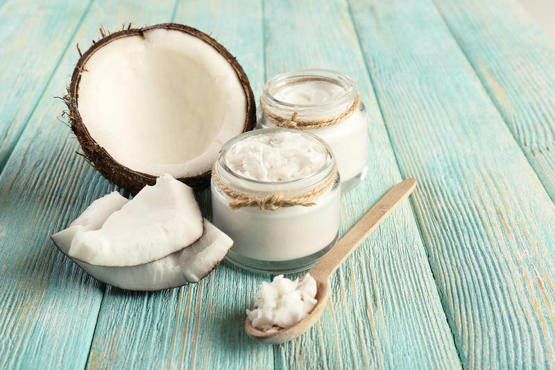 Huile de coco et noix de coco