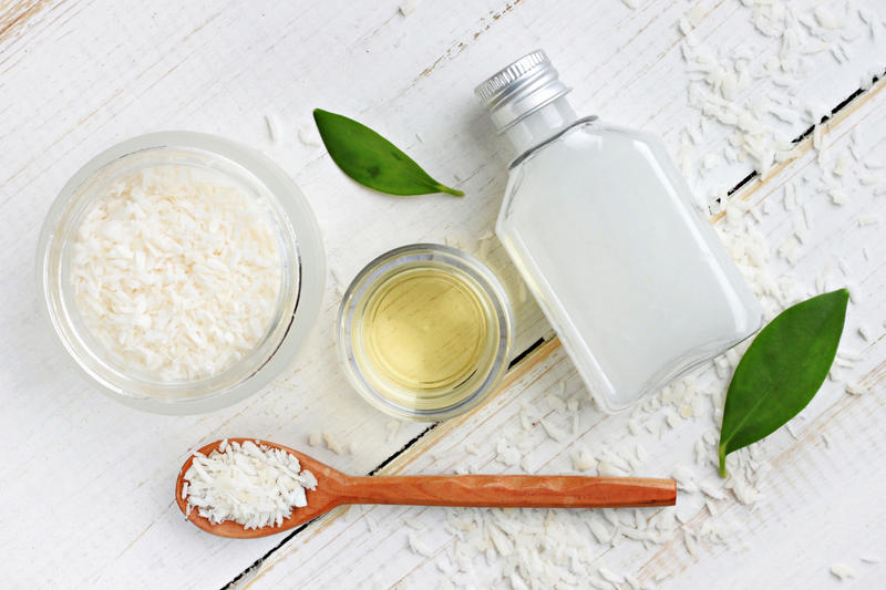 Huile de coco pour faire des cosmétiques