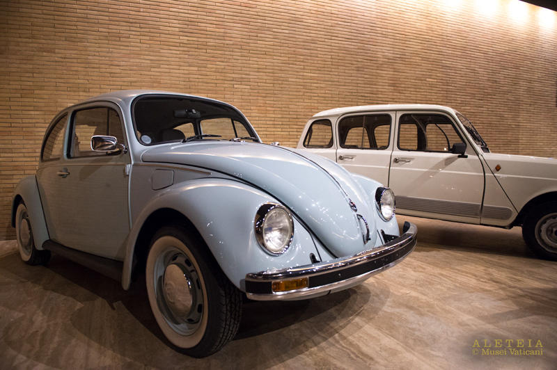 web-popemobile-gallery-antoine-mekary-aleteia-13
