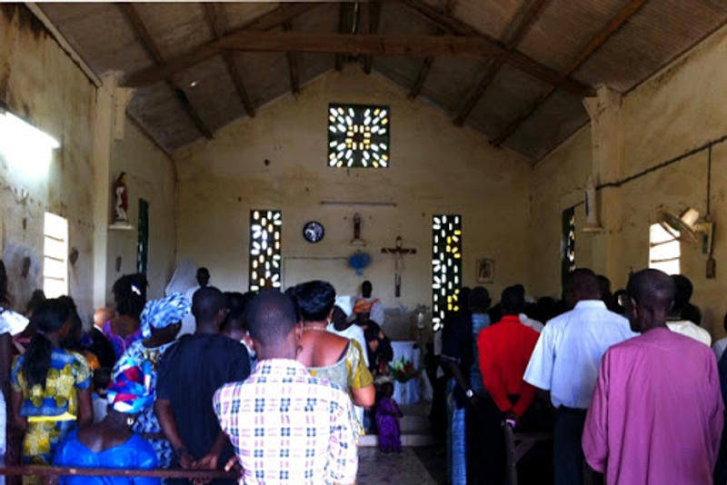 Celebrazione eucaristica in Africa – fr