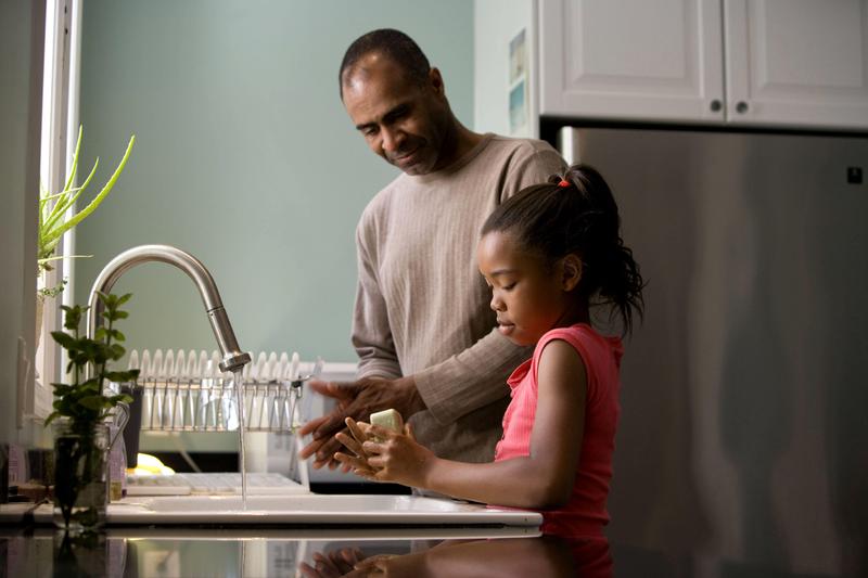 WEB-FATHER-DAUGHTER-IMPORTANT-USCDCP-CCO