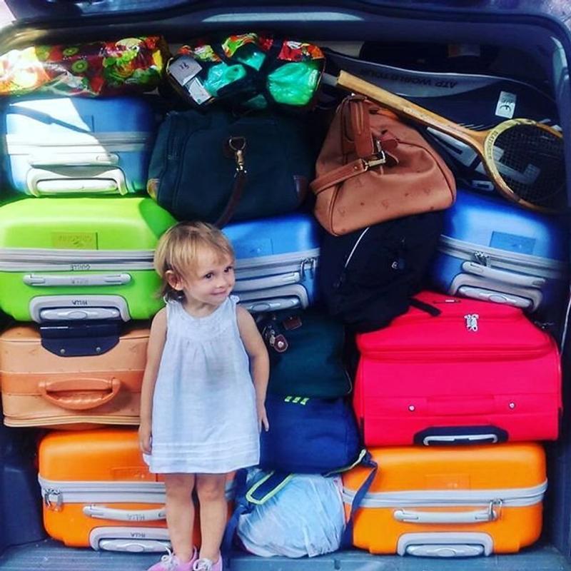 BLOGGER-MOTHER OF 8- 7paresdekatiuskas09-Instagram 7paresdekatiuskas