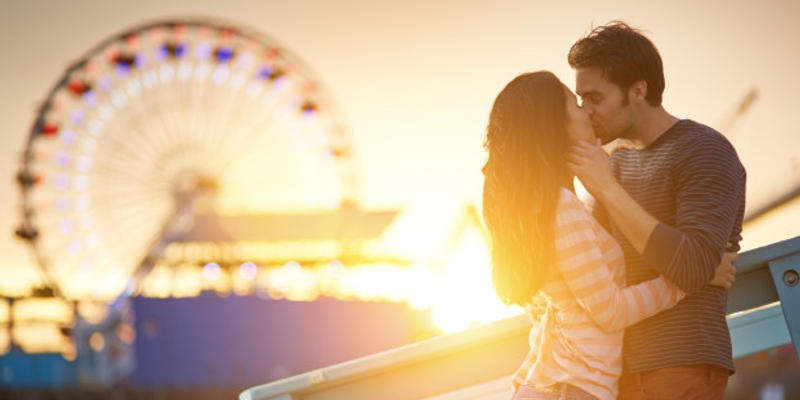 COUPLE,KISSING,CARNIVAL