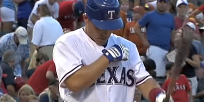 WEB3 IVAN PUDGE RODRIGUEZ CATCHER RANGERS SIGN OF THE CROSS CATHOLIC BASEBALL MLB YouTube