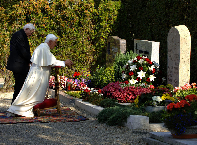GERMANY-VATICAN-POPE-PENTLING