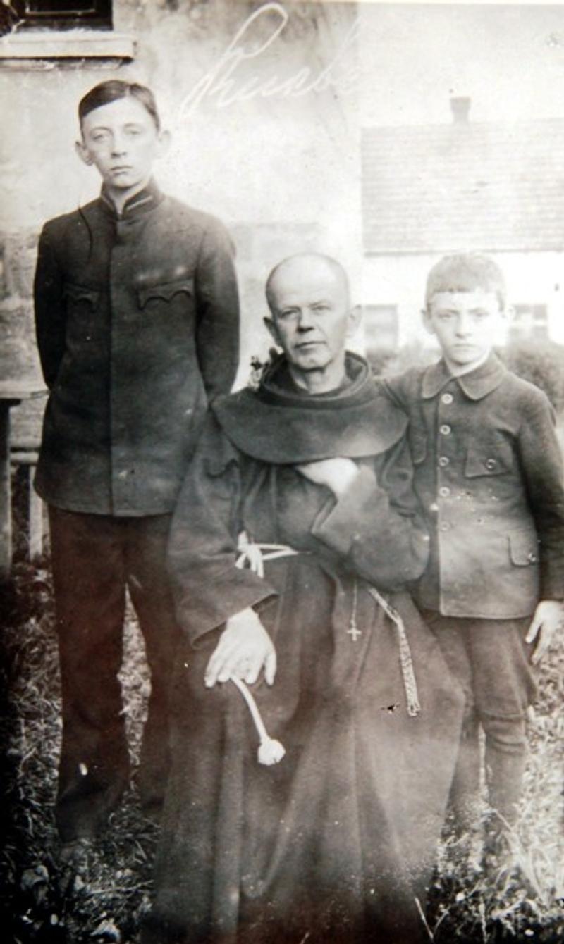 Braciszek Alojzy Kosiba. Boży skąpiec w połatanym habicie
