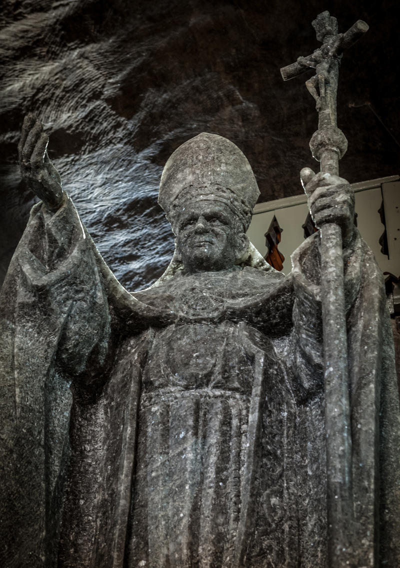 SAINT JOHN PAUL II STATUE