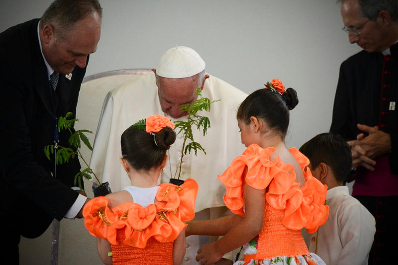 POPE FRANCIS,LAS MALOCAS