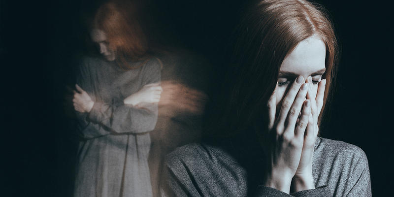 WEB3-GIRL-MENTAL-ILLNESS-ANXIETY-PROBLEMS-CRISIS-shutterstock_683054047-Photographee.eu-AI