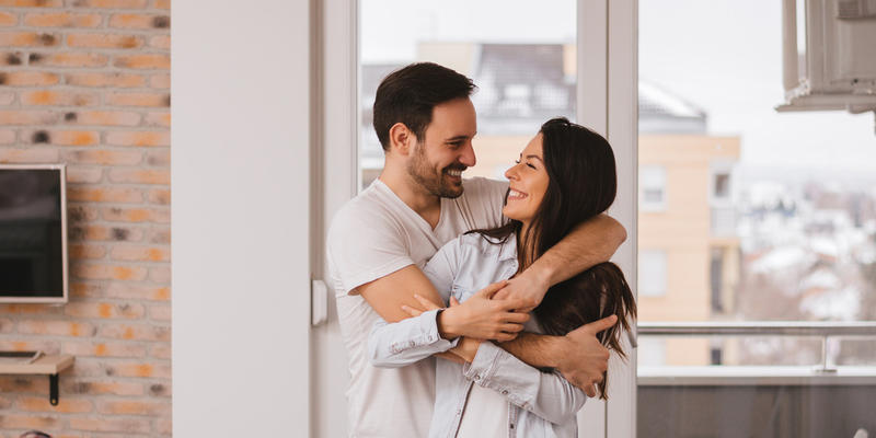COUPLE HUG