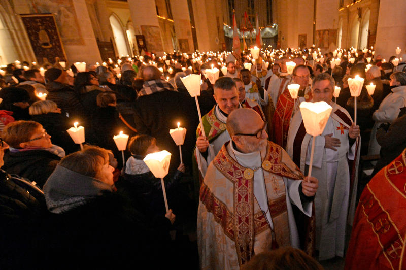 Procession de la saint Nicolas à Saint-Nicolas-de-Port en Lorraine