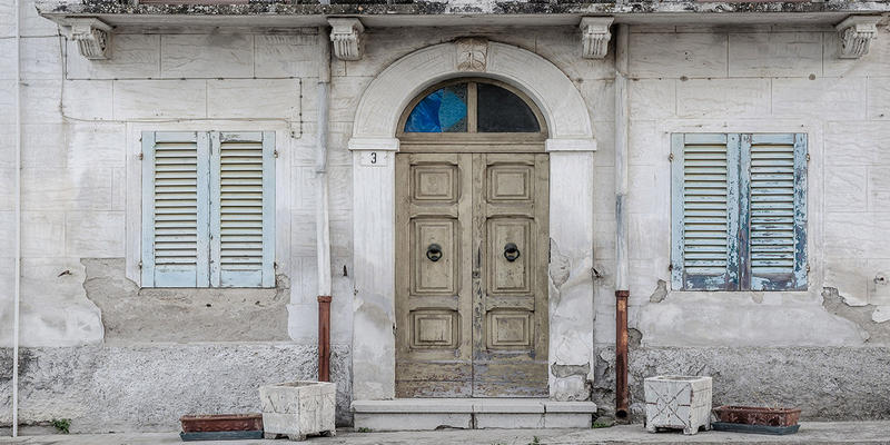 DOOR