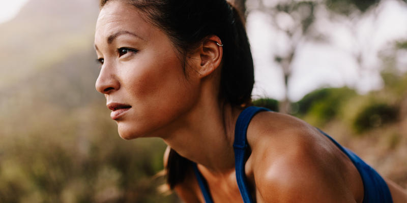 WOMAN WORKOUT