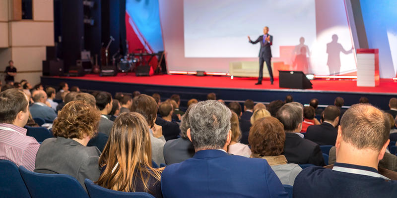 KONFERENCJA Z COUCHEM