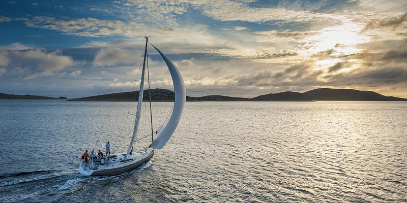Sailing boat
