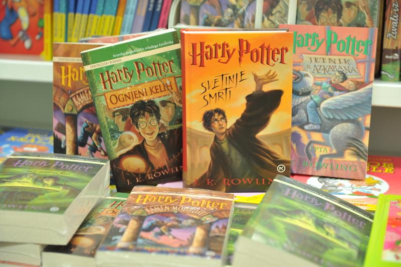 HARRY POTTER