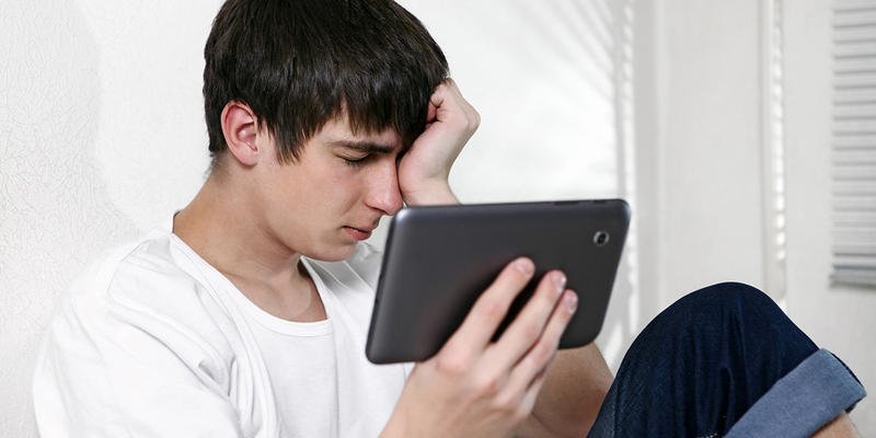 Tablet teenager