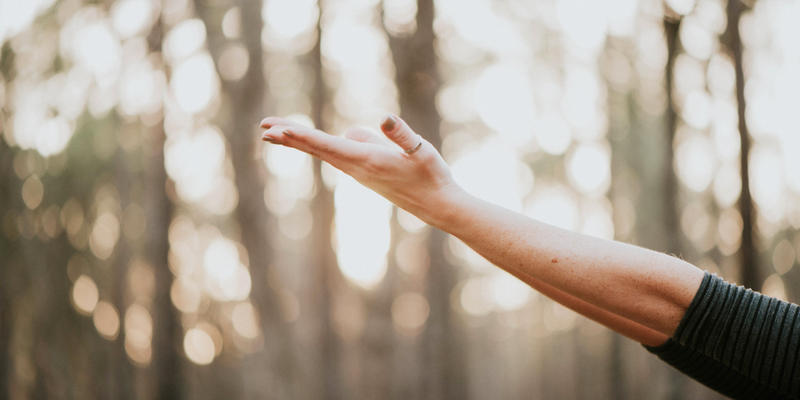 HANDS SKY