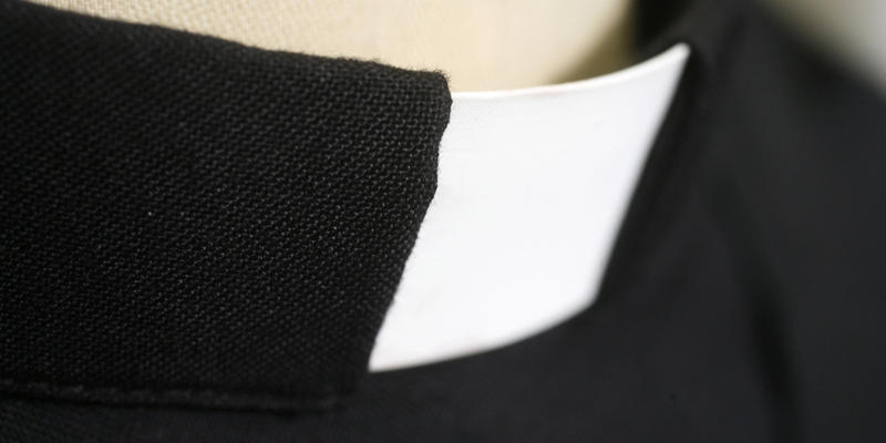 PRIEST COLLAR