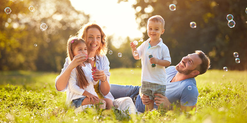 HAPPY FAMILY
