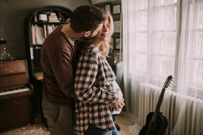 FAMILY, PREGNANT, MUSIC