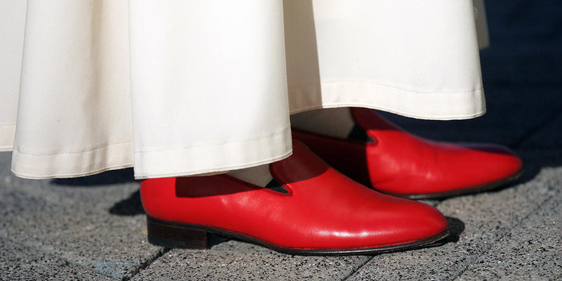 RED SHOES