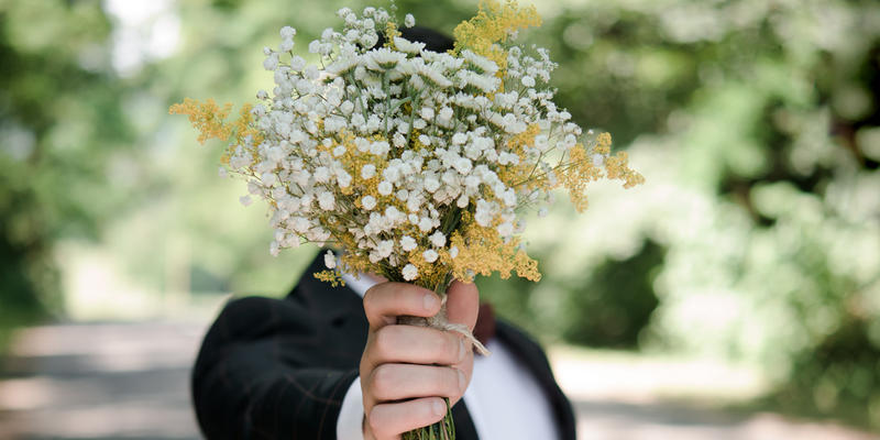 MAN,FLOWERS,DATE