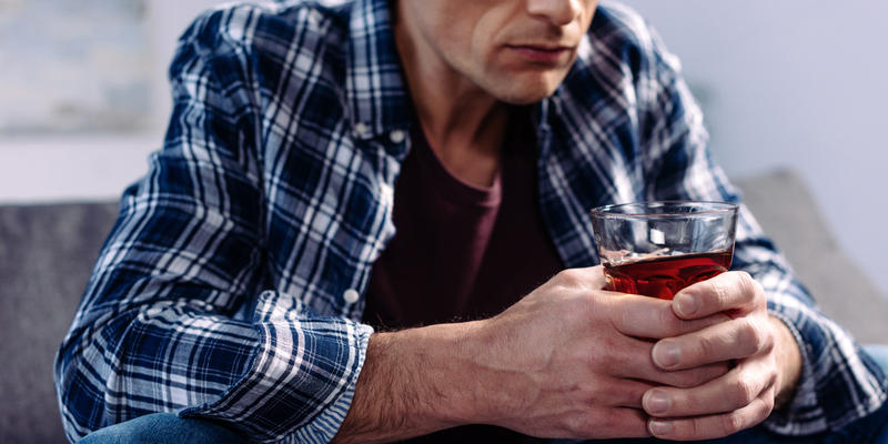 MAN,HOME,DRINKING,ALCOHOL