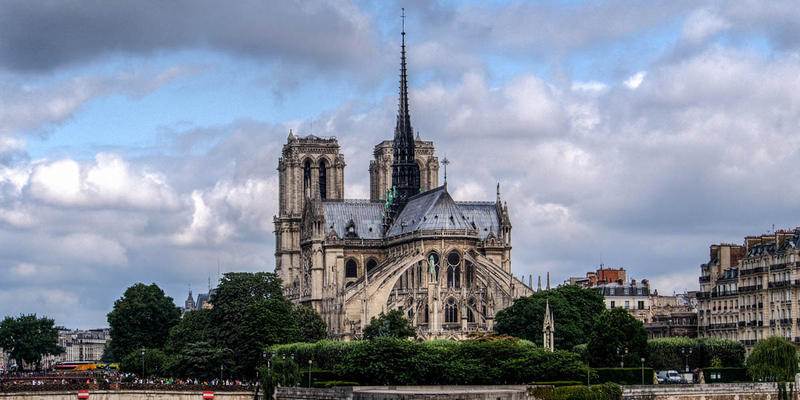 NOTRE DAME
