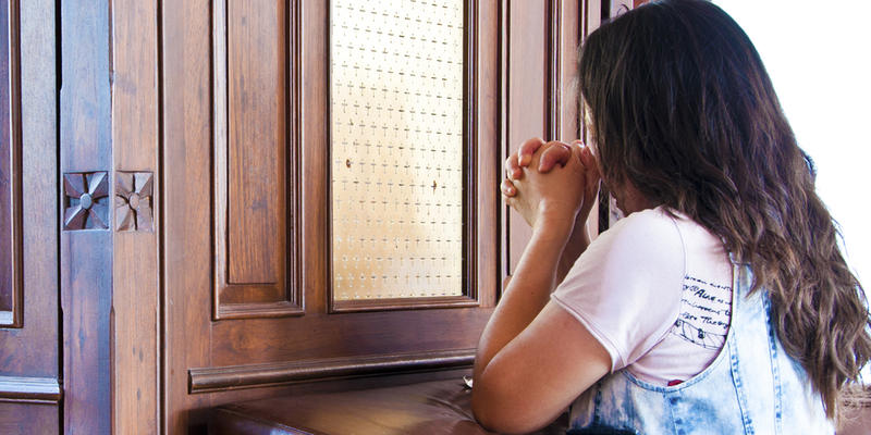 WOMAN,CONFESSION