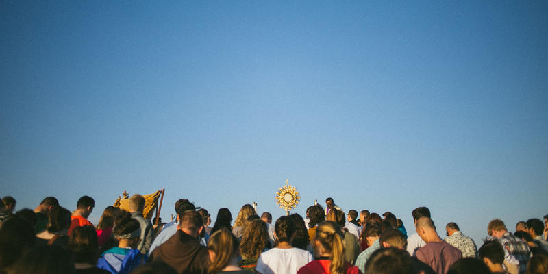 YOUNG,PEOPLE,ADORATION