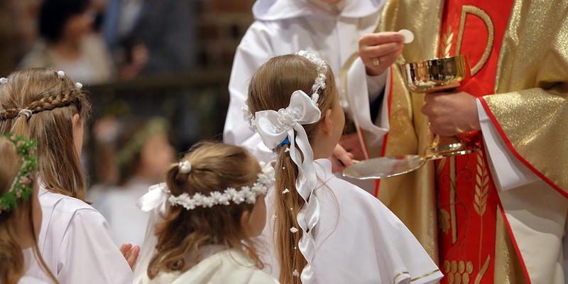 FIRST HOLY COMMUNION