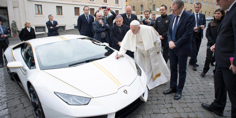 POPE FRANCIS WITH LAMBORGHINI