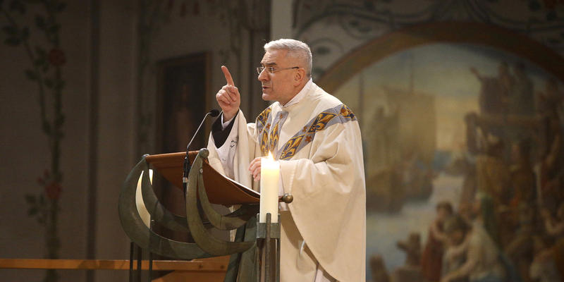 PRIEST MASS