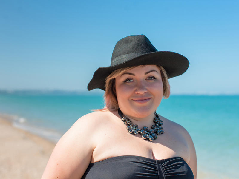 DONNA, MARE, SORRISO