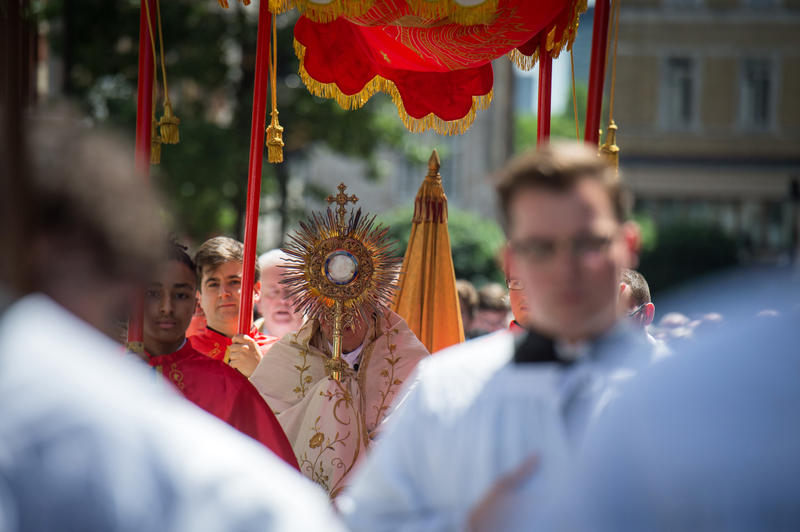 ENGLAND,EUCHARIST,CORPUS CHRISTI