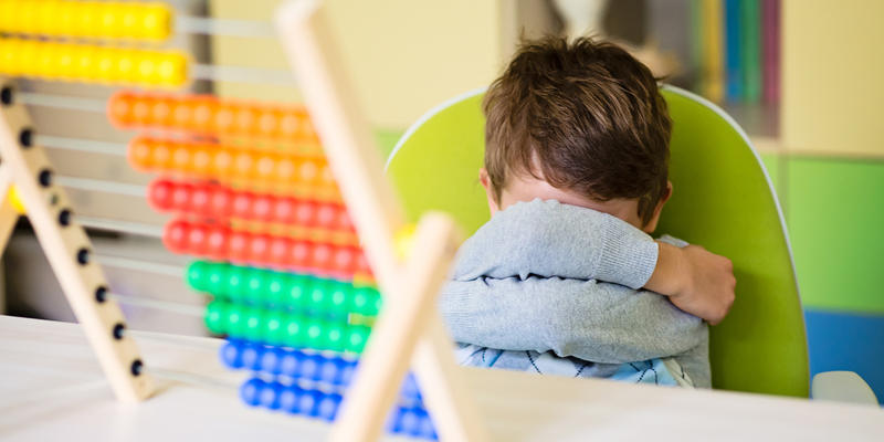 BOY,CRYING,SCHOOL