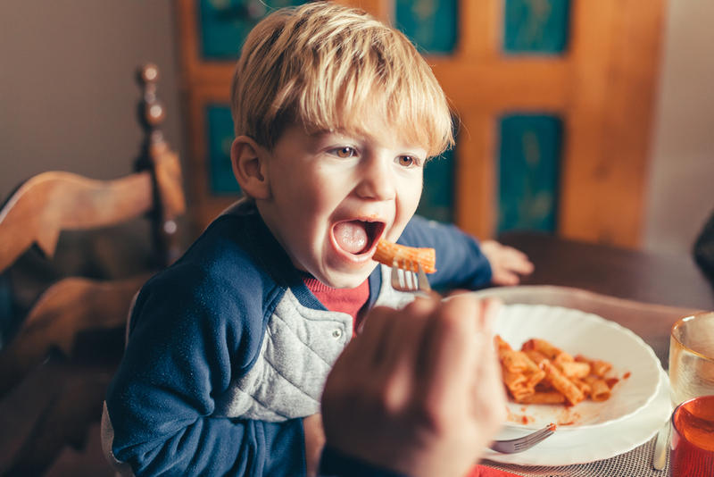 BAMBINO, PASTA, PRANZO
