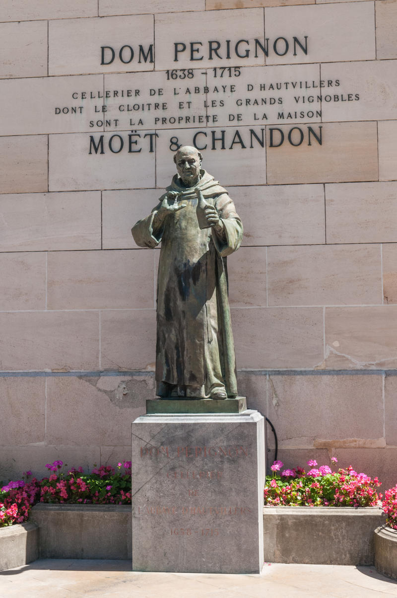DOM PERIGNON