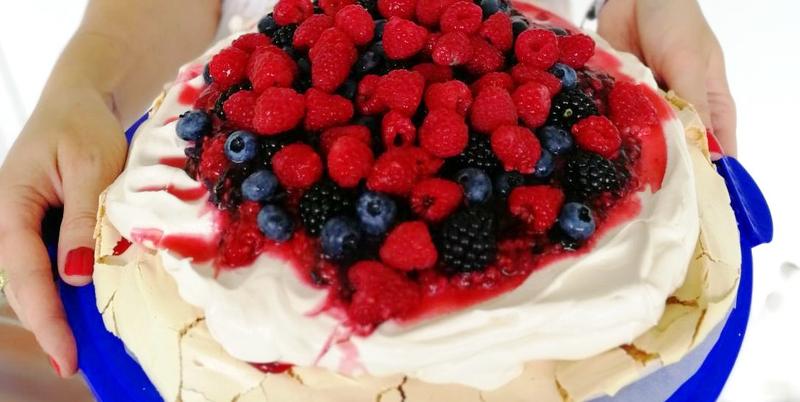CAKE PAVLOVA