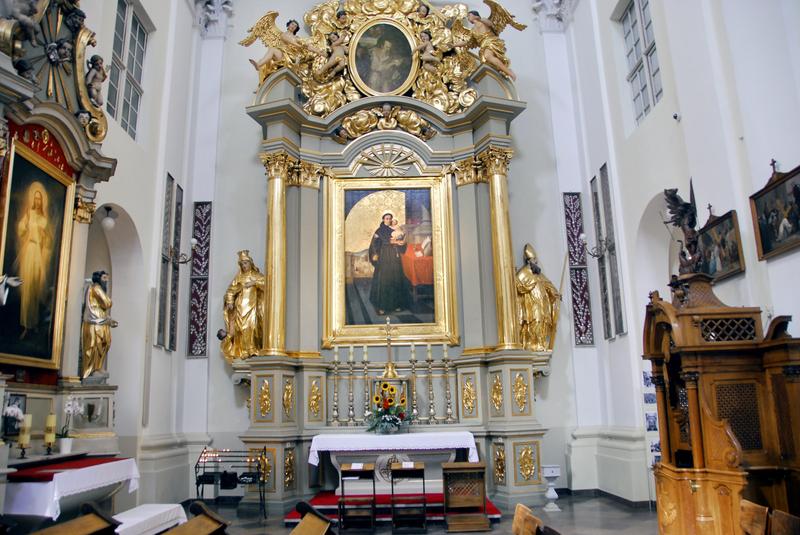 KOŚCIÓŁ FRANCISZKANÓW W WARSZAWIE PODCZAS POWSTANIA