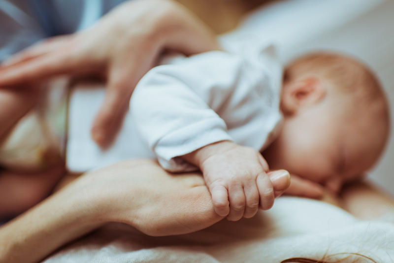 NEONATO, MANI, MAMMA