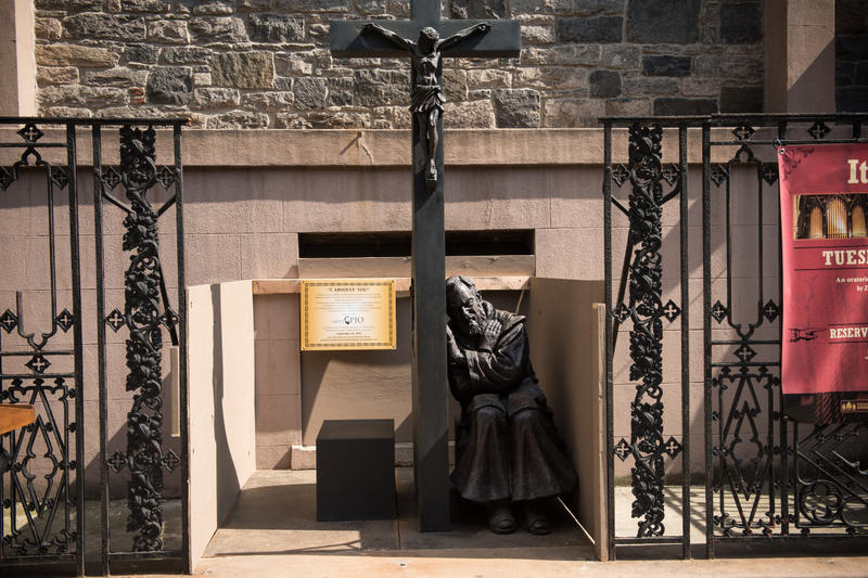 PADRE PIO,I ABSOLVE YOU