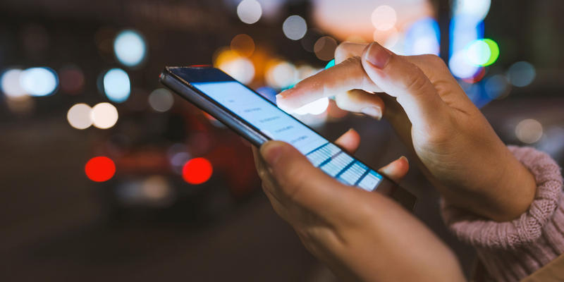 SMARTPHONE SCREEN