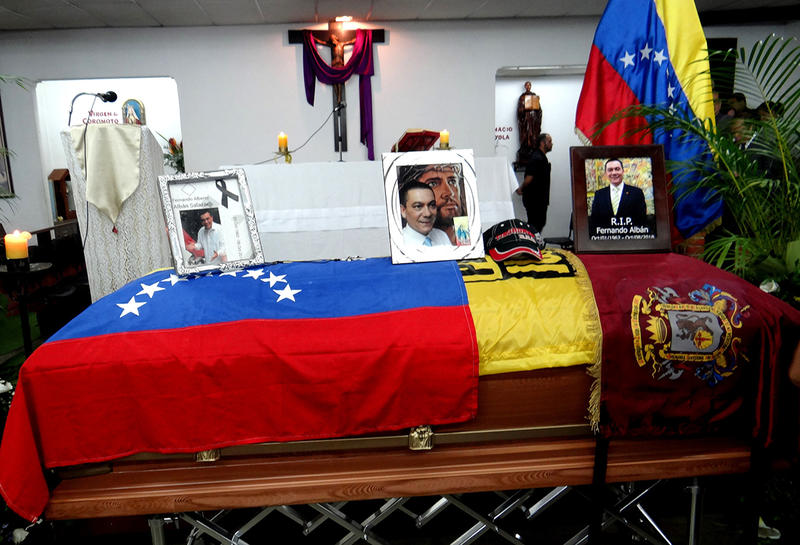 Cardenal Urosa presiden Misa Exequial por el Concejal Fernando Albán en Caracas el 10Oct2018 – Fotos @GuardianCatolic (34)