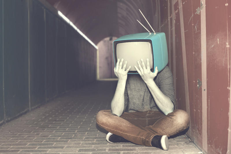 UOMO, TESTA, TELEVISIONE