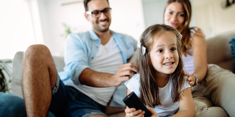 FAMILY,TELEVISION,HOME