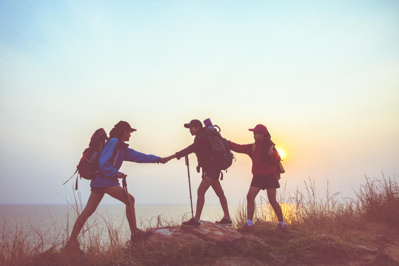 FRIENDS TREKKING