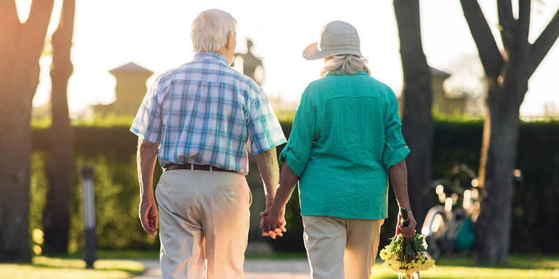 ELDERLY COUPLE