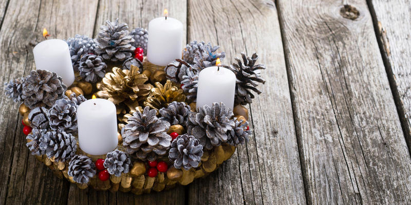 ADVENT CROWN